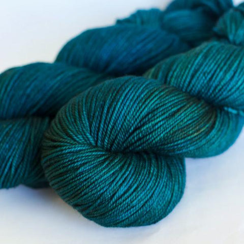 Looking In {Cielo Sport}